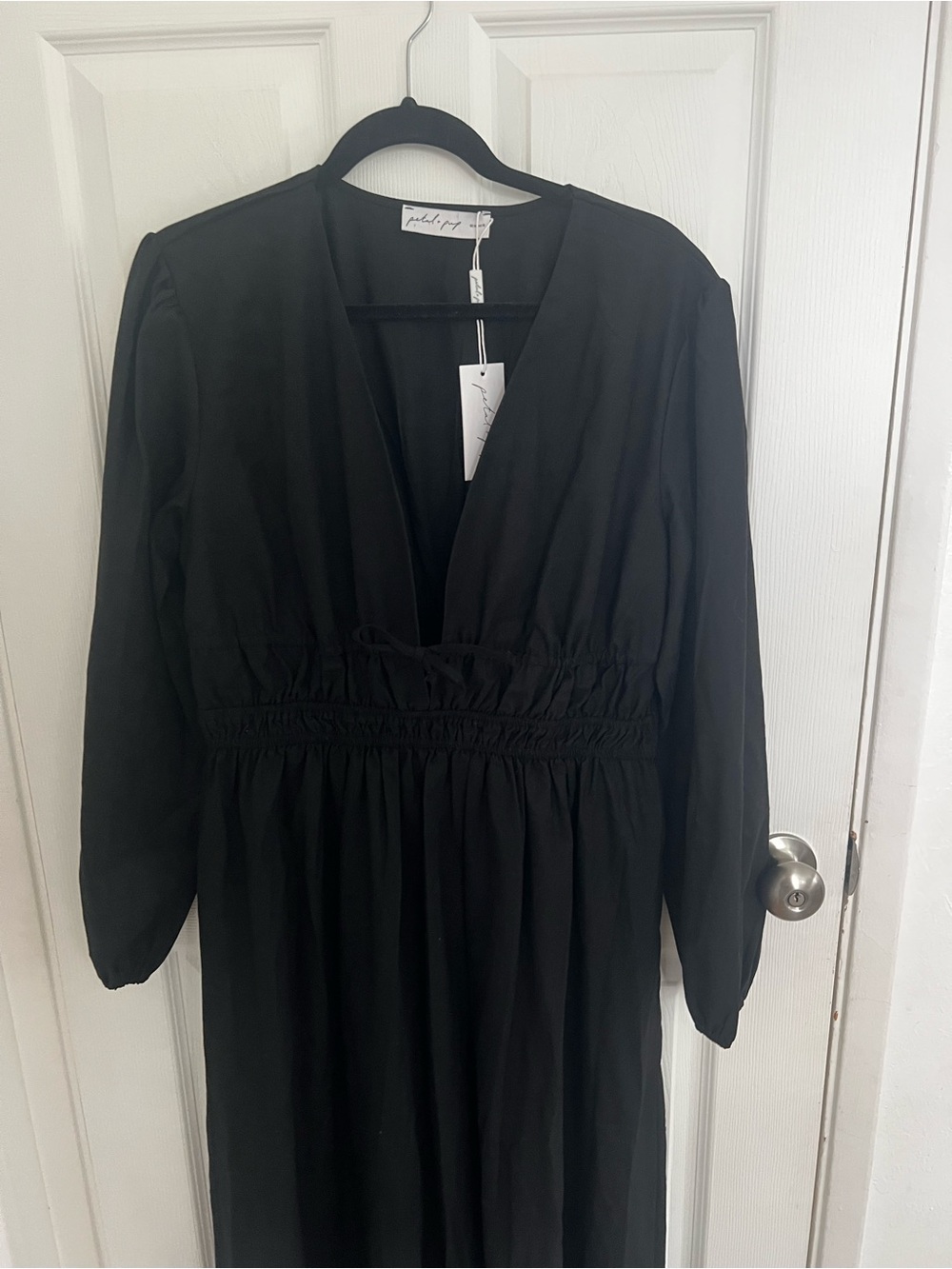 Petal & Pup Black Long Sleeve V-Neck Midi Dress - Picture 2 of 12
